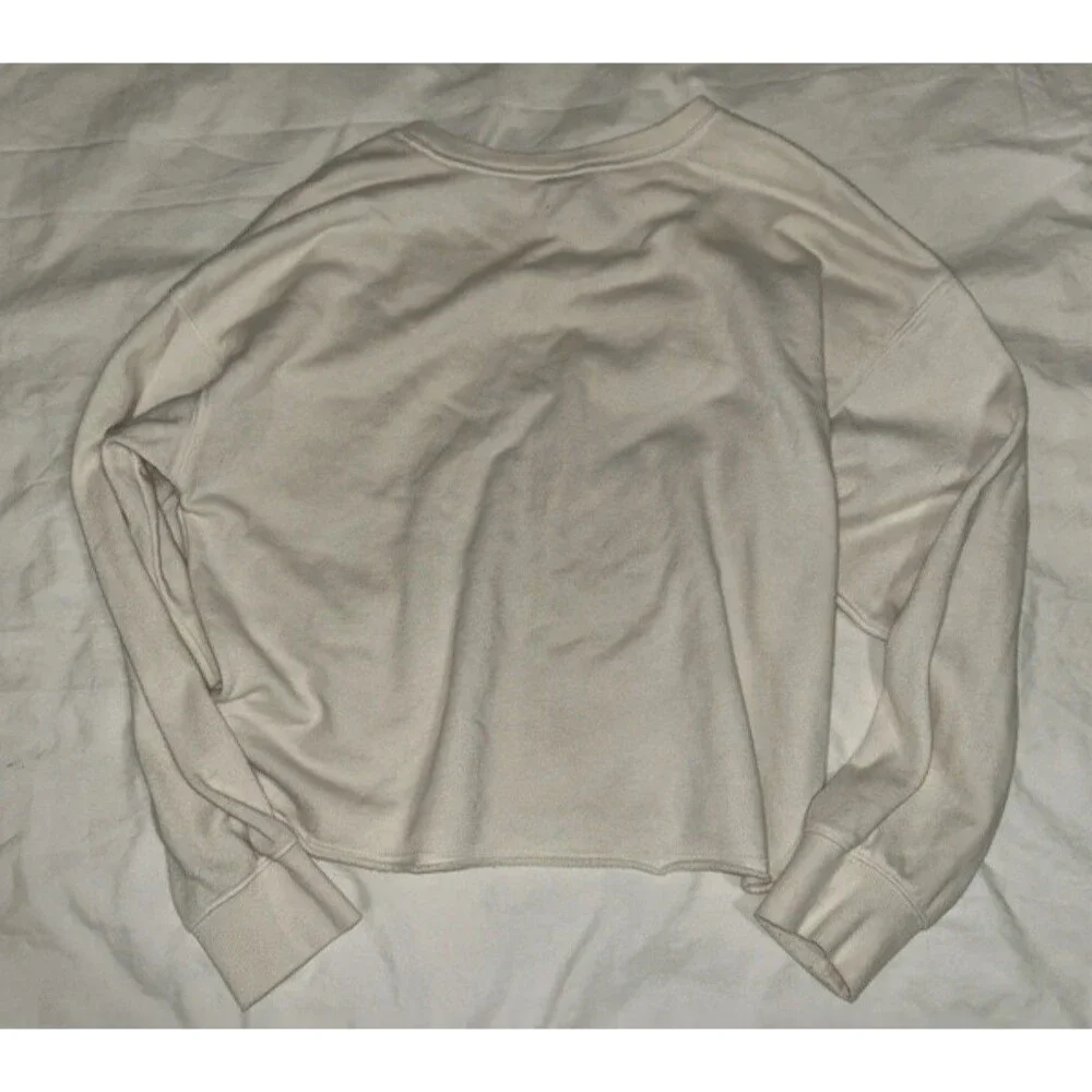 Old Navy Girls 14-15Y White Crewneck Pullover Sweatshirt Graphic Logo LS